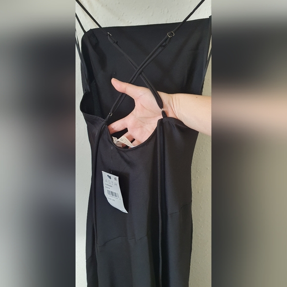 🔥NEW WITH TAG ASTR THE LABEL COWL SLIP MIDI DRESS BLACK in XS and SMALL🔥 - Picture 7 of 9